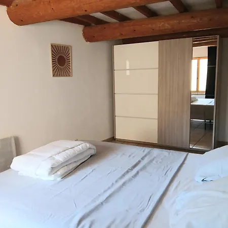 Maison De Village A De 87m2 Riez