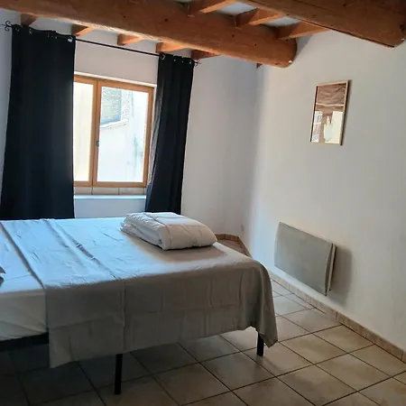 Maison De Village A De 87m2 Riez